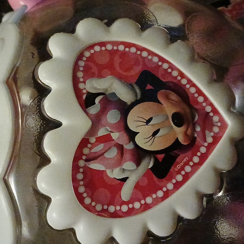 Pink and Red Minnie Mouse Tea Set - Picture 4 of 4